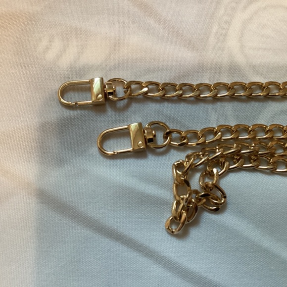 Gold purse chains 46 inches secure attachment clips shiny golden - Picture 2 of 4